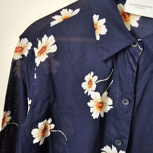 EUC LIKE NEW LIZ CLAIBORNE BLUE WHITE FLORAL BUTTON DOWN SHIRT SIZE M - Picture 7 of 12